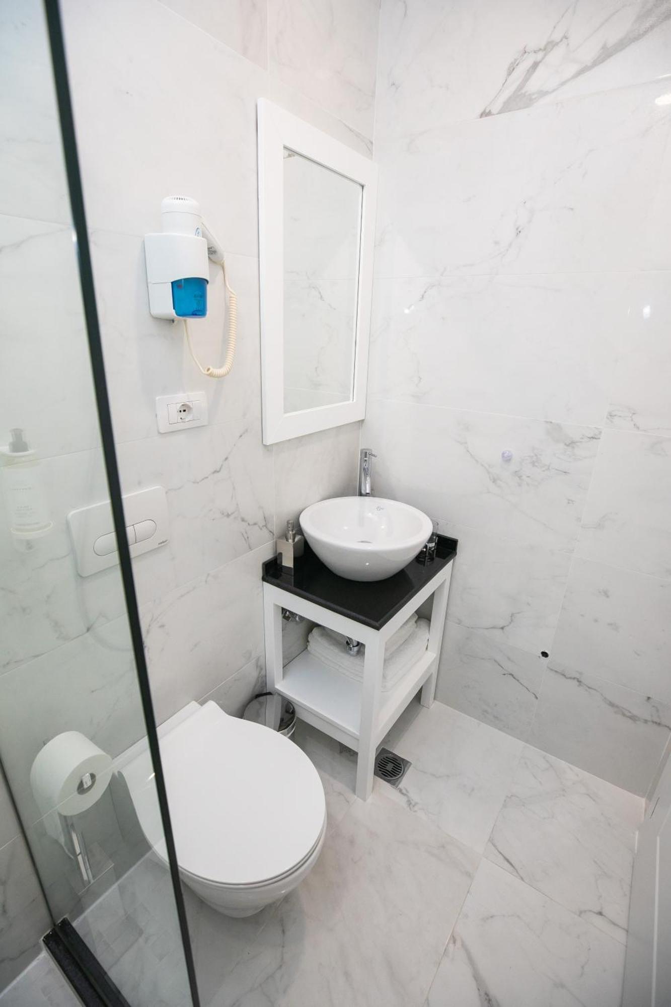 Hotel Elior Tirana Extérieur photo