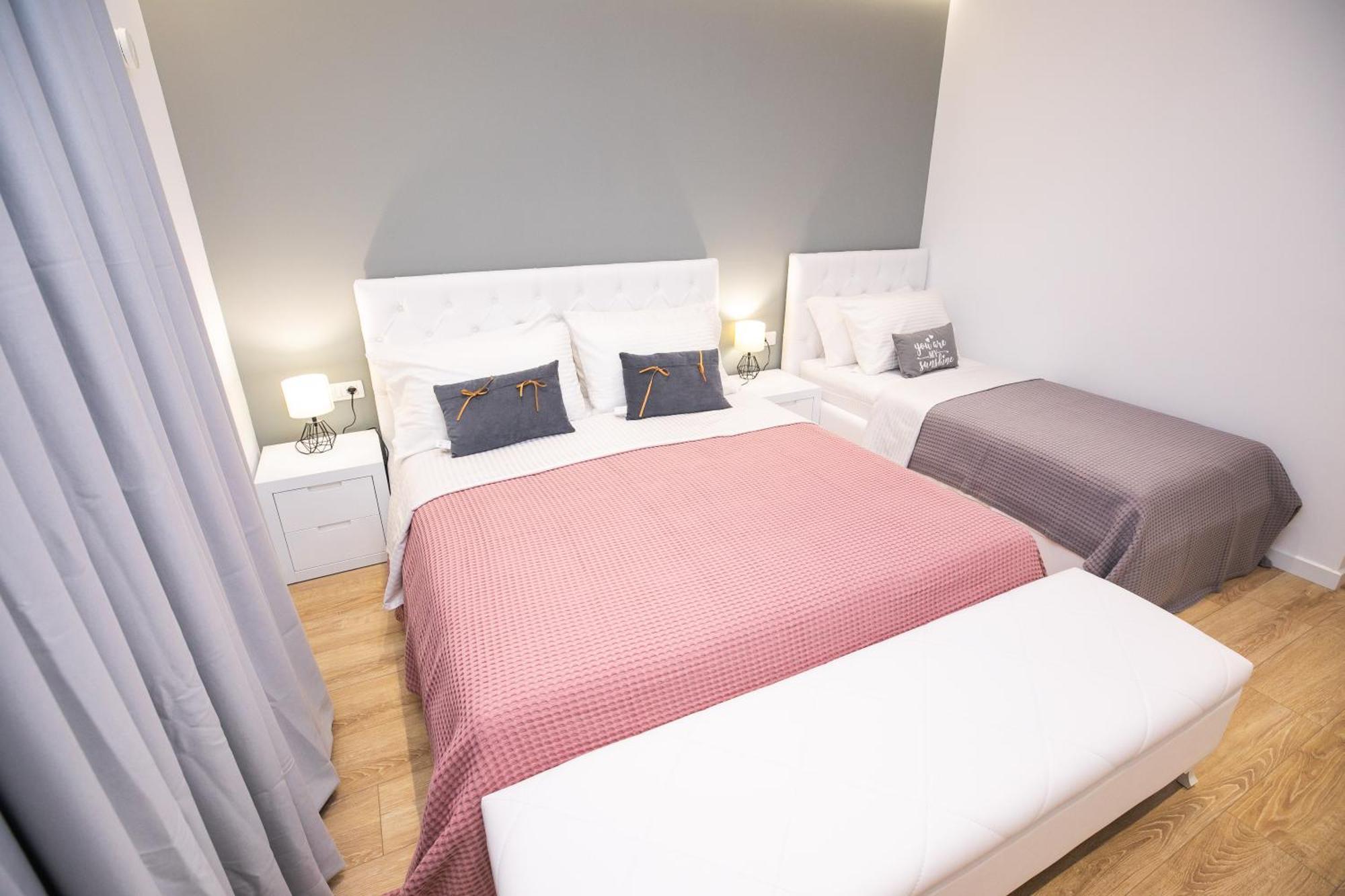 Hotel Elior Tirana Extérieur photo